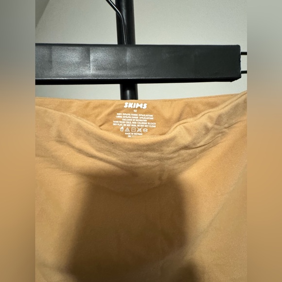 Skims seemless bandeau - Picture 3 of 4